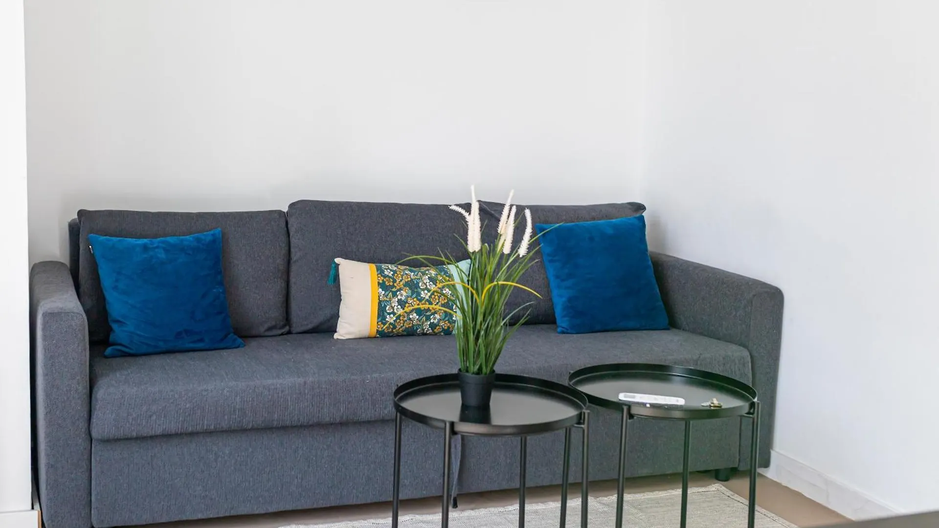Apartment Resolana Suites Seville Spain
